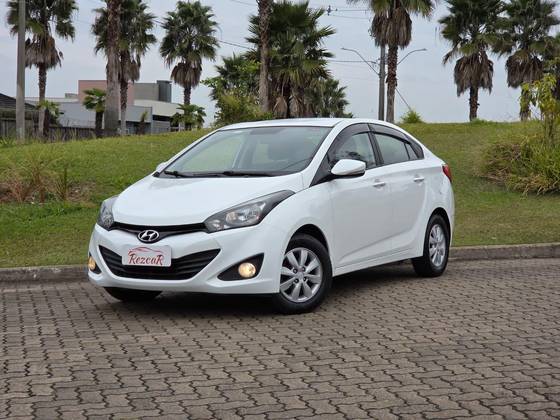 HYUNDAI HB20S 1.6 COMFORT PLUS 16V FLEX 4P MANUAL